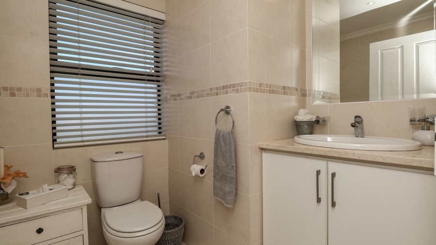 5 Bedroom Property for Sale in Knysna Heights Western Cape